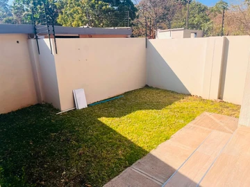 3 Bedroom Flat & Apartment