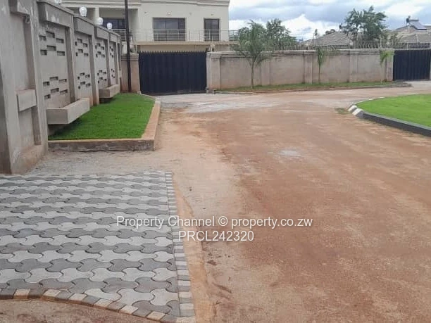 Serviced Upmarket Stand – Walled 2 Sides