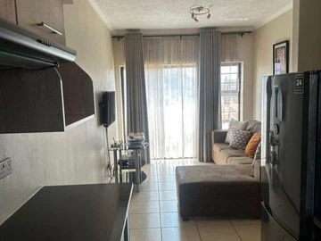 2 Bedroom Flat & Apartment
