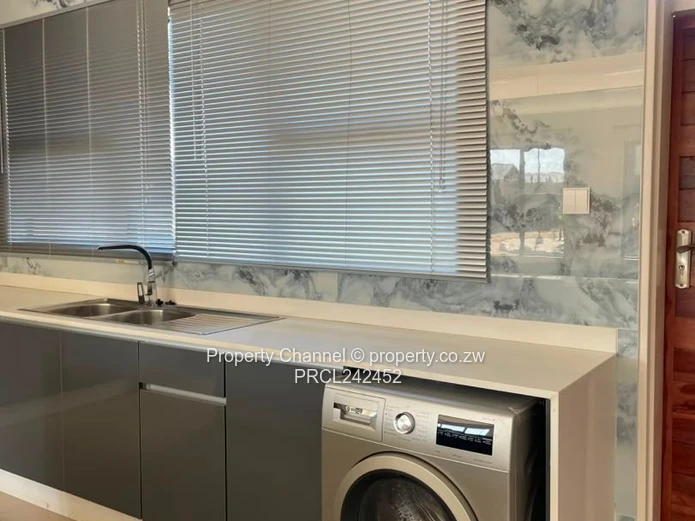 Modern 4-Bed Apartment in Madokero | Pool & Borehole