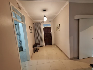 3 Bedroom Flat & Apartment