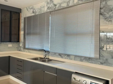 4 Bedroom Flat & Apartment