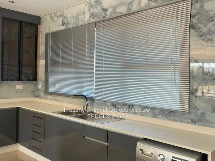 Modern 4-Bed Apartment in Madokero | Pool & Borehole