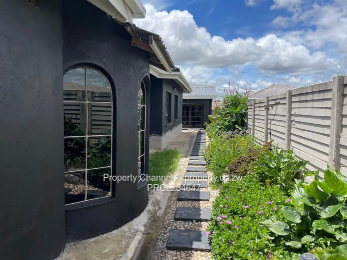A Charming 4-Bedroom to Rent in Chipukutu Park 