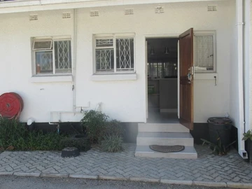 2 Bedroom Garden Flat