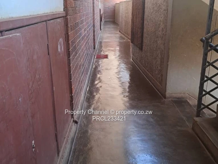 Bright 2-Bed Apartment in Avenues, Harare CBD - Balcony & Parking