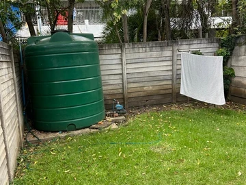 2 Bedroom Flat & Apartment