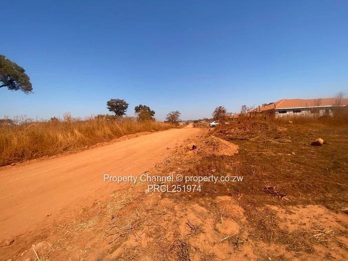 Vacant 1300m² Fenced Stand on Main Road – Crowhill Views