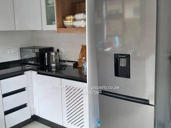 Stylish 3-Bed Aspindale Park Home — Paved Courtyard 