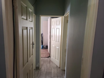 2 Bedroom Flat & Apartment