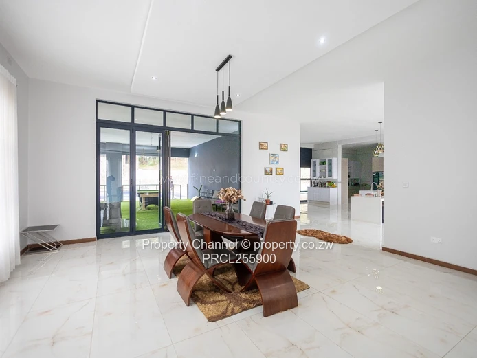Sunlit 5-Bed Umwinsidale Home with Marble Floors