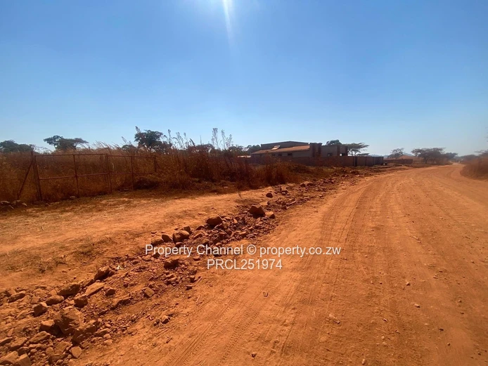 Vacant 1300m² Fenced Stand on Main Road – Crowhill Views