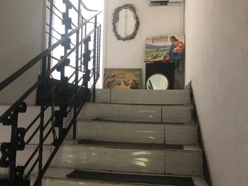 2 Bedroom Flat & Apartment