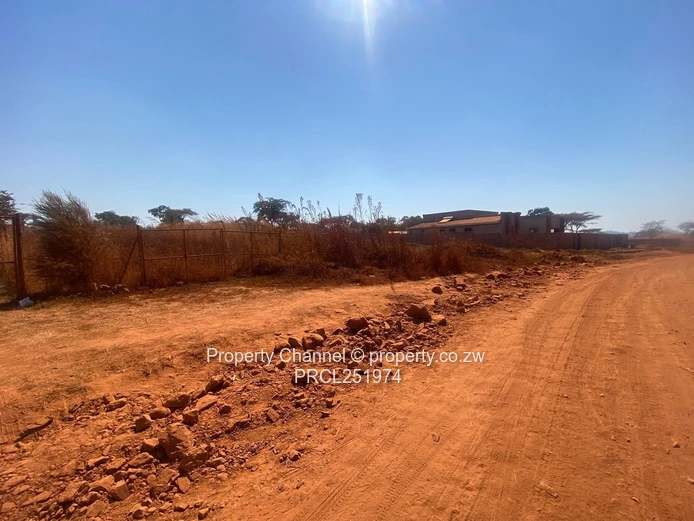 Vacant 1300m² Fenced Stand on Main Road – Crowhill Views