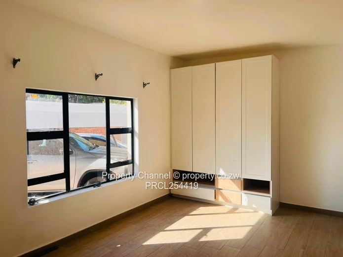 Stylish 3-Bed Avondale Flat with Borehole & Modern Kitchen