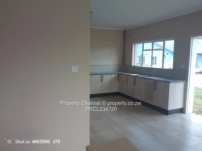 Spacious 4- Bed Cluster Home In Waterfalls, Harare