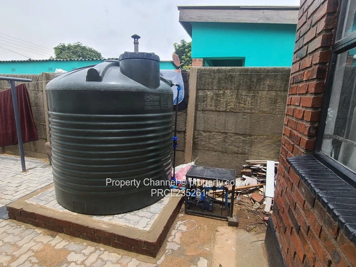 Recently Renovated 4 Bed In  Highfeild