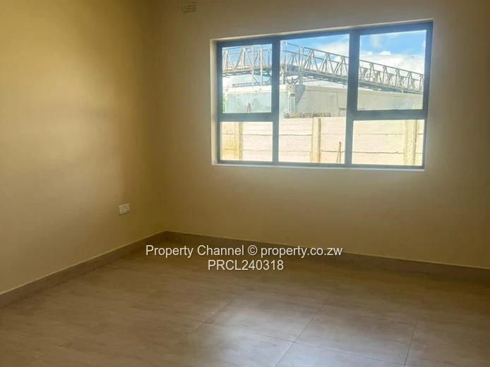 Versatile Commercial Property Near NRZ Industrial