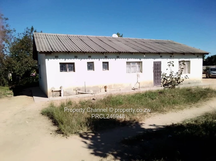 3-Bed Home with Gated Front & Spacious Yard, Rusape