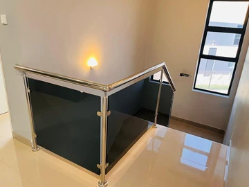 2 Bedroom Flat & Apartment