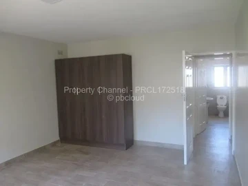 2 Bedroom Flat & Apartment