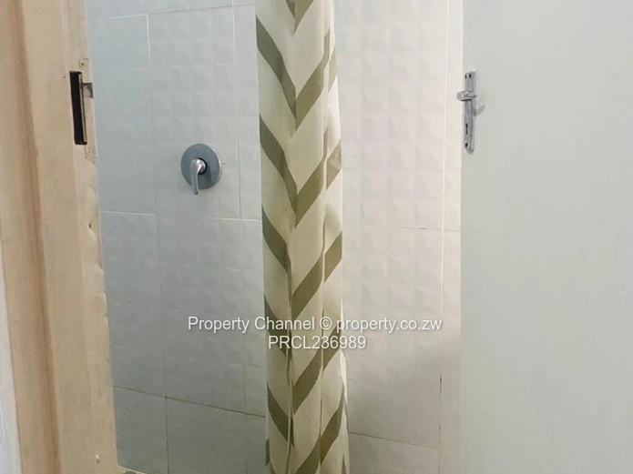 PROPERTY FOR SALE – ONGOING STUDENT ACCOMMODATION BUSINESS Location: Adelaide Park, Gweru