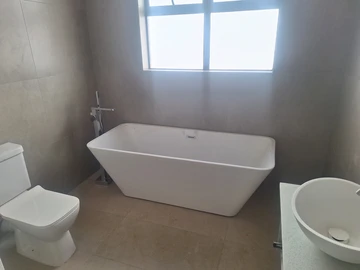 4 Bedroom Garden Flat
