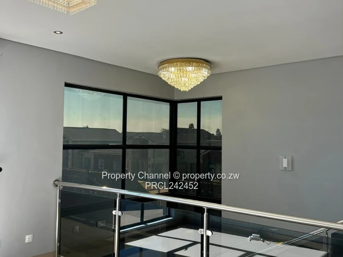 Modern 4-Bed Apartment in Madokero | Pool & Borehole