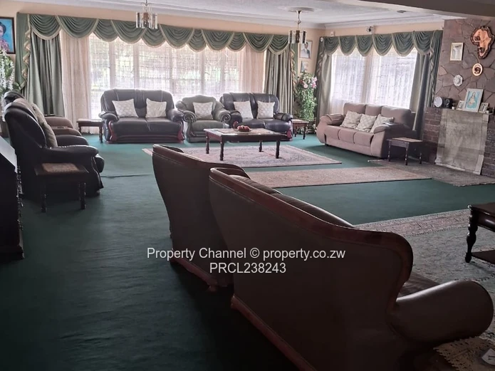 House for Sale in Borrowdale (Domboshava Road)