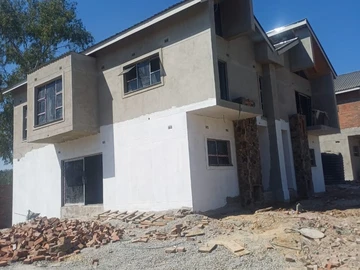 3 Bedroom Flat & Apartment
