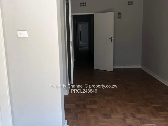Available in Avondale West: Commercial Office Space to Share
