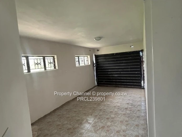 4-Bed Tiled Home with En-suite & Water Tank — Chitungwiza Nyatsime