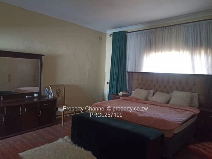 3 Bed standalone cluster in Glen Lorne - Title Deeds  