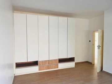 3 Bedroom Flat & Apartment