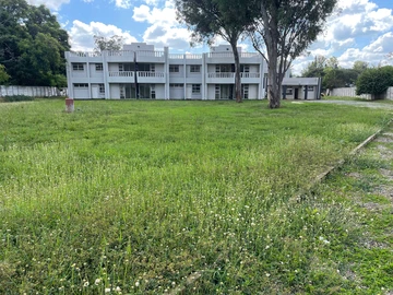 3 Bedroom Flat & Apartment