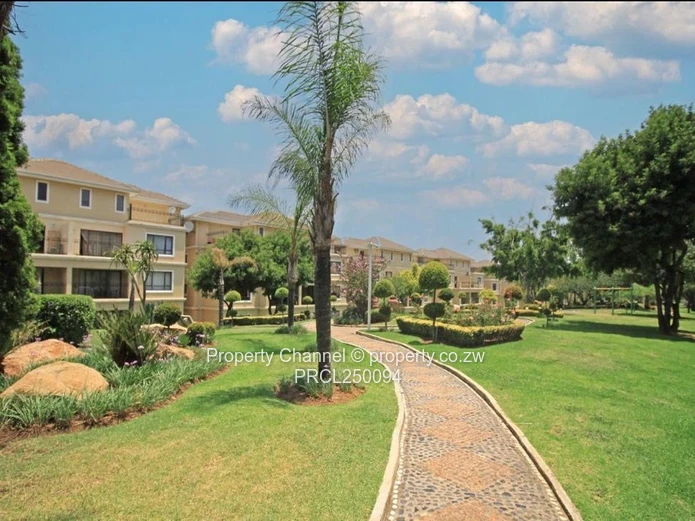Spacious 2-Bed Apartment with Pool & Gardens in Midrand, Johannesburg, South Africa