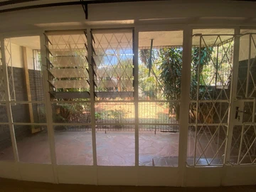 3 Bedroom Garden Flat