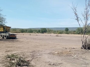 Commercial & Industrial Land