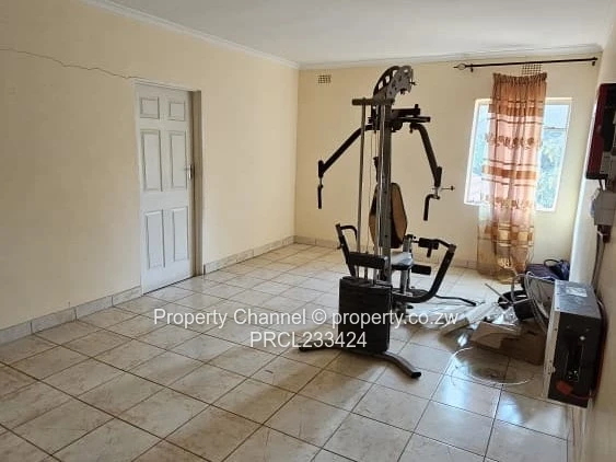 Mount Pleasant 8-Bed Home - Spacious Verandah & Garden