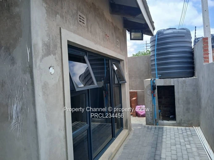 Mabvazuva Estate 3 Bed House - Secure Complex