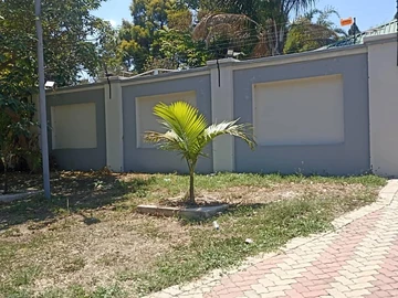 3 Bedroom Flat & Apartment