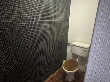 2 Bedroom Flat & Apartment