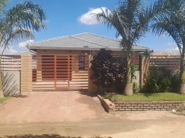 3-Bedroom Home in Tynwald, Harare with Excellent Amenities for Sale