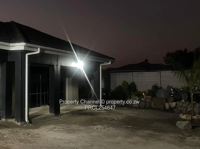 A Charming 4-Bedroom to Rent in Chipukutu Park 