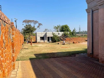 Luxurious 6-Bed House for Sale: 3600m² Plot in Gletwin Park, Harare with Borehole