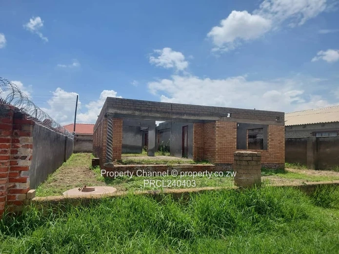 Incomplete 4-Bedroom House for Sale – Chitungwiza Unit L