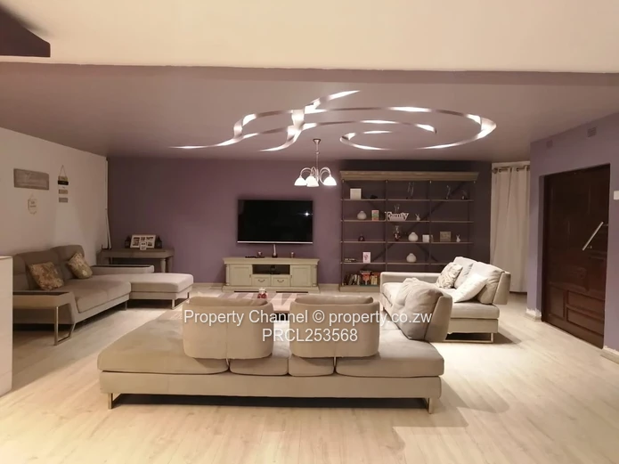 Off-Grid Luxury In Mt Pleasant Heights!