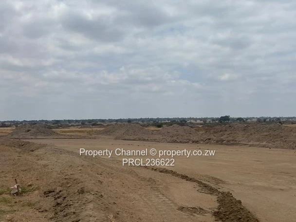 300 m² Cleared Stand in Nyabira – Level, Road Access