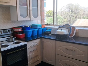 2 Bedroom Flat & Apartment