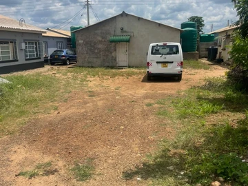 2 Bedroom house for Sale in Budiriro Cabs, Harare - 240m² Land